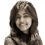 Headshot of Elizabeth Pereira